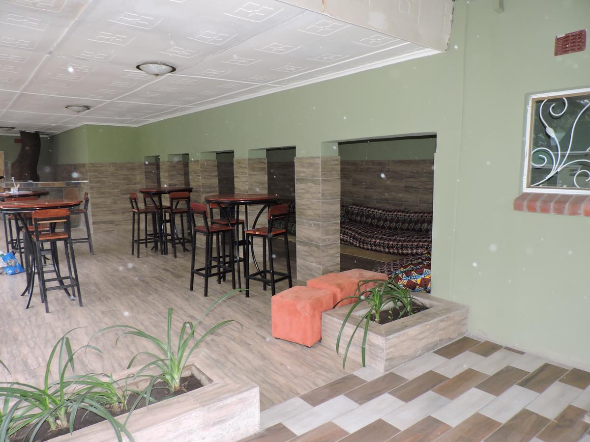 Hostel Cafe Zambezi House Of Africa Livingstone Exterior foto